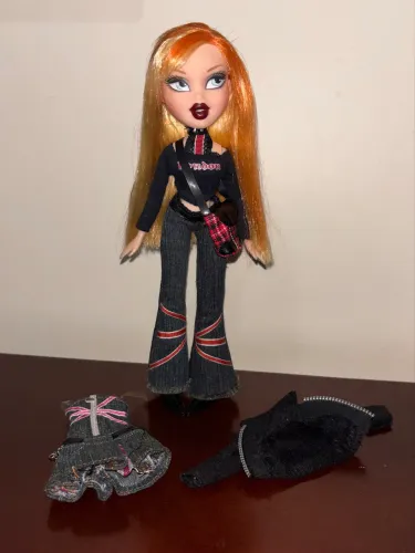 Boneca bratz cloe pretty n punk OG 2005