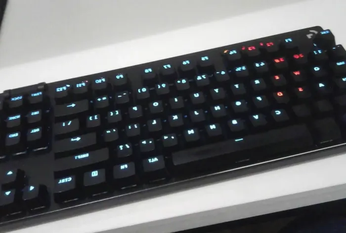 Teclado Logitech G pro X TKL