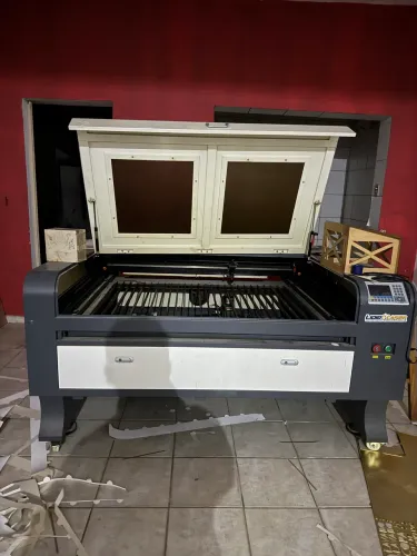 CNC Laser 90x100 100W Na integra ZOE CNC