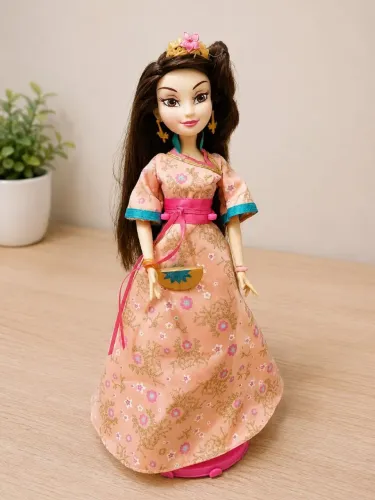 Boneca descendentes lonnie