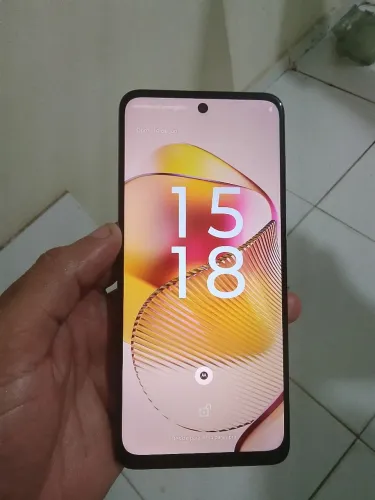Moto g73 