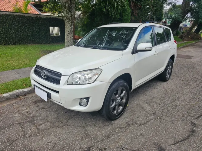 Toyota RAV4 2.4 4X2 16V 170cv Aut. 2011