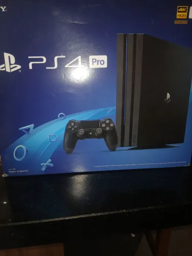 PS4 PRO DESBLOQUEADO EXCELENTE ESTADO...TRATAR PELO WATTS * ENTREGA LOCAL