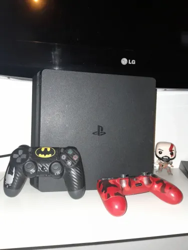 Ps4 slim em excelente estado