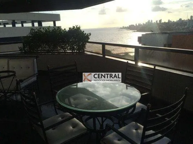 Cobertura com 4 dormitórios à venda, 791 m² por R$ 3.550.000,00 - Rio Vermelho - Salvador/