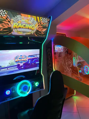 Brinquedo parque buffet infantil game zone Corrida