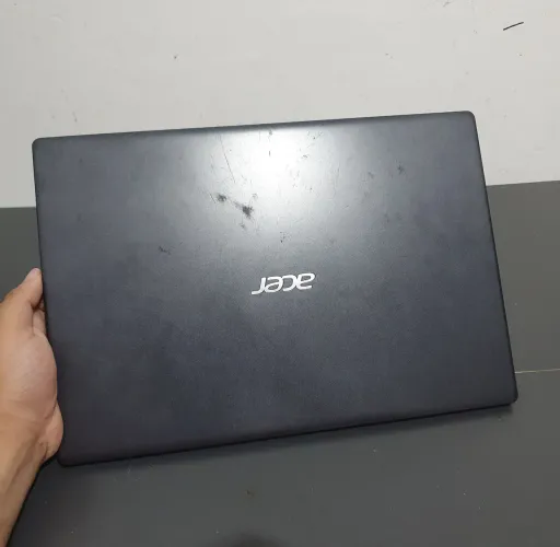 ACER ASPIRE 3 AMD RYZEN 3 VEGA 3