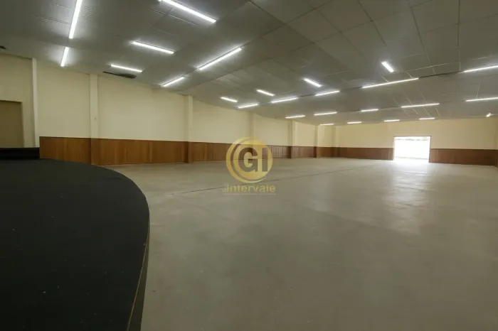 Galpão Comercial de Alto Padrão para Locação no Centro de São José dos Campos-SP: 3 Salas,