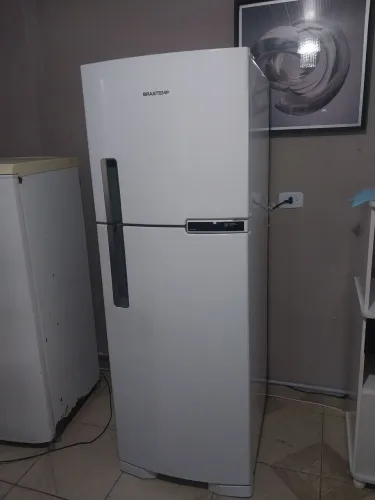 Geladeira semi nova