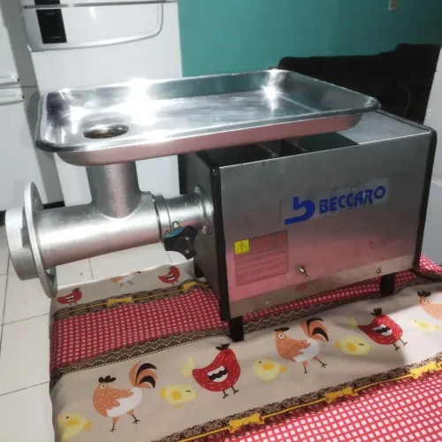 Moedor de carne industrial boca 22 inox beccaro 