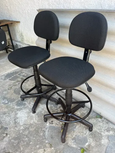 Cadeira caixa para balcão