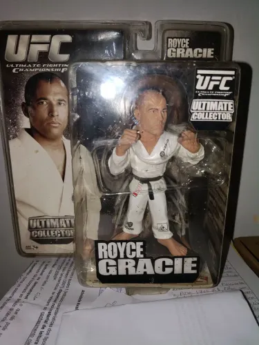 Boneco lacrado UFC Royce Gracie
