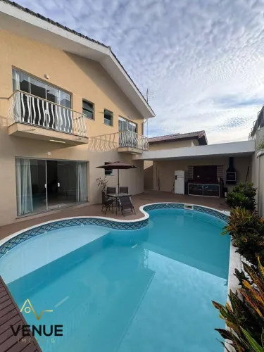 Casa para locação no Condomínio Arujá 5 Alto padrão, conforto e lazer completo