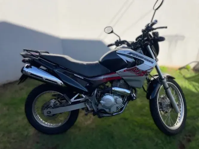Troco por moto menor Honda NX 4 FALCON 400cc, ano 2005