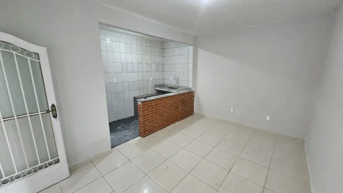 Casa com 1 dormitório para alugar, 35 m² por R$ 800,00/mês - Luz - Nova Iguaçu/RJ