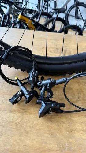 Freio Shimano M6100
