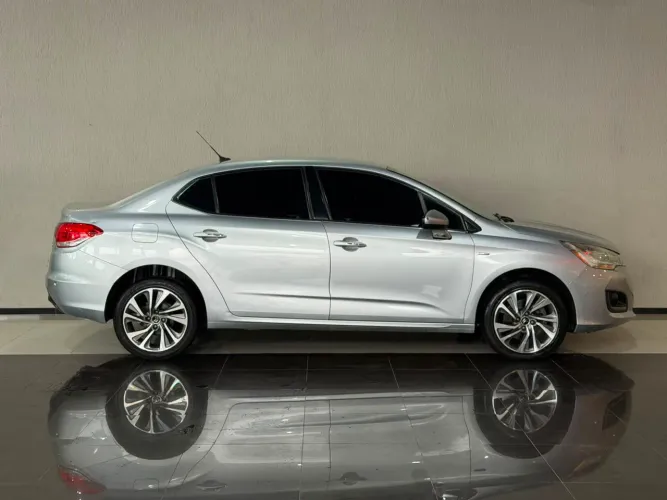 Citroen C4 Lounge Exclusive 1.6 Turbo 4P Aut. 2014