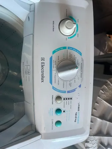 Máquina de lavar roupa Eletrolux 12 kilos
