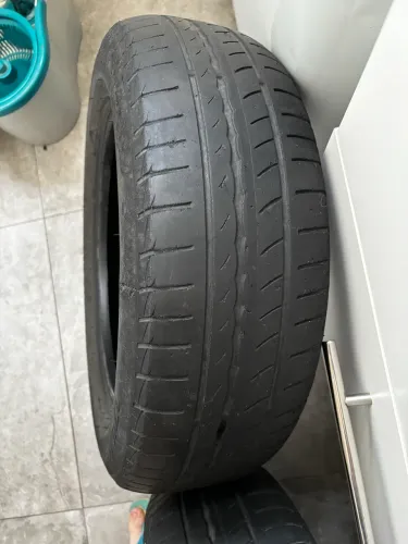 Pneu original Fiat Mobi