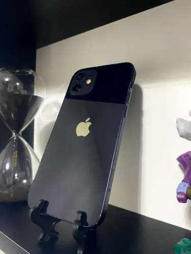 iPhone 12