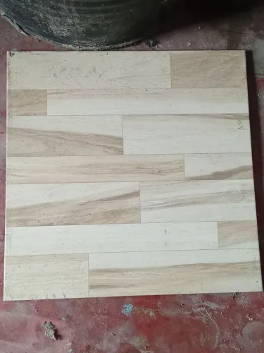 Cerâmica no tamanho 57x57, com 10 unidades disponíveis