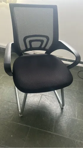 Cadeira Manchester preta