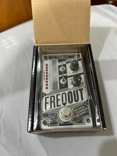 Pedal Digitech FreqOut 
