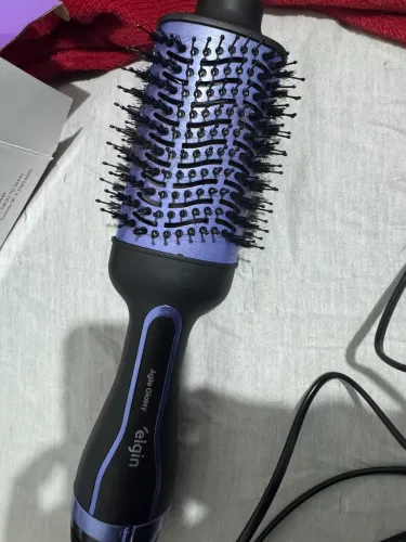 Escova secadora 3em 1 nova