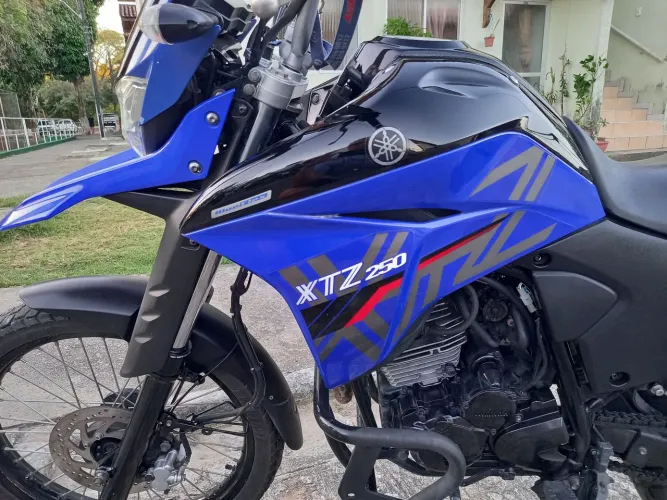 Vendo Yamaha Lander 2020