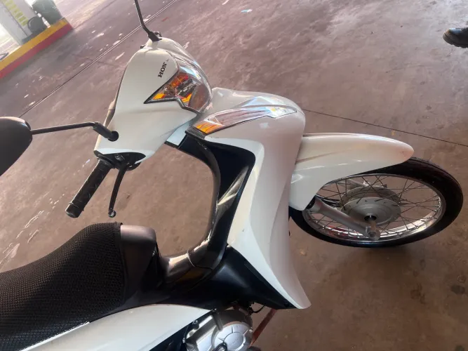 Vendo moto biz por 12,000