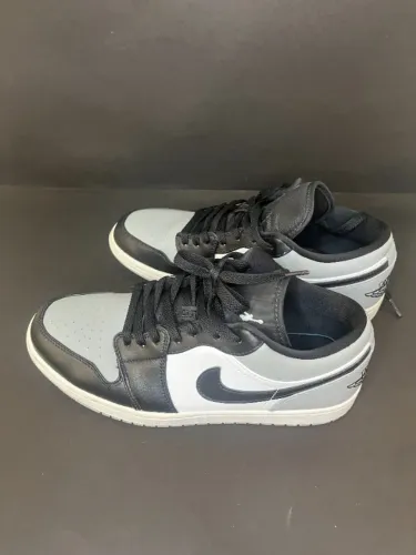 Tenis Nike Jordan low   41 (usado)