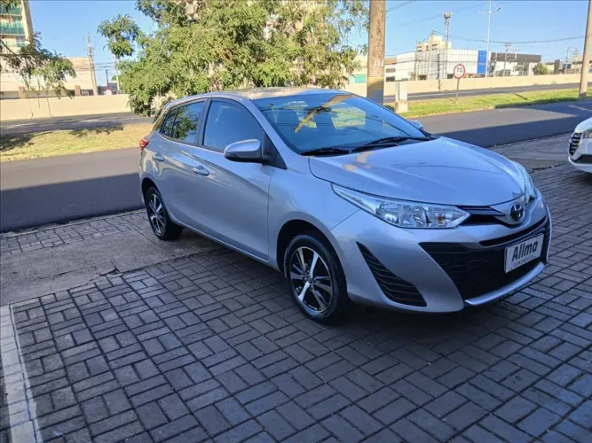 Toyota Yaris XL 1.5 Flex 16V 5P Aut. 2021