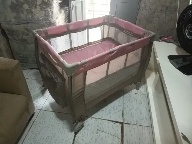 Berço portátil quadrado desmontável galzerano