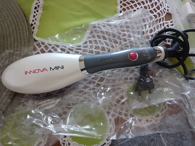 Escova secadora de cabelo gama semi nova