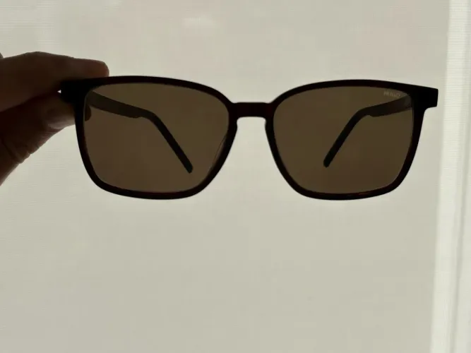 Oculos solar Hugo original