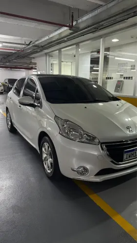 Peugeot 208 Allure 1.5 Flex 8V 5P 2015