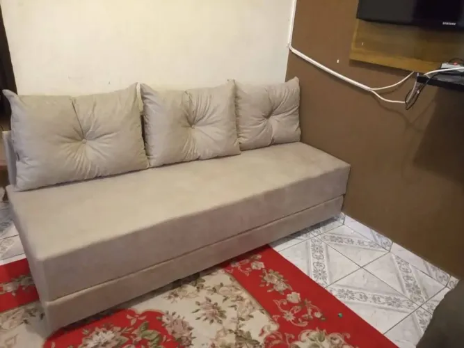 Sofá bicama compacto 