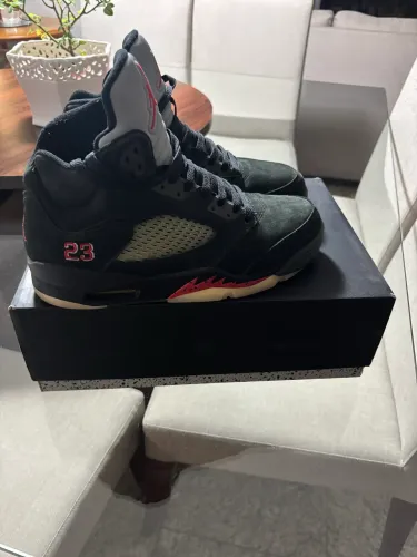 Tênis Air Jordan 5 ORIGINAL *Tamanho 40.5* 