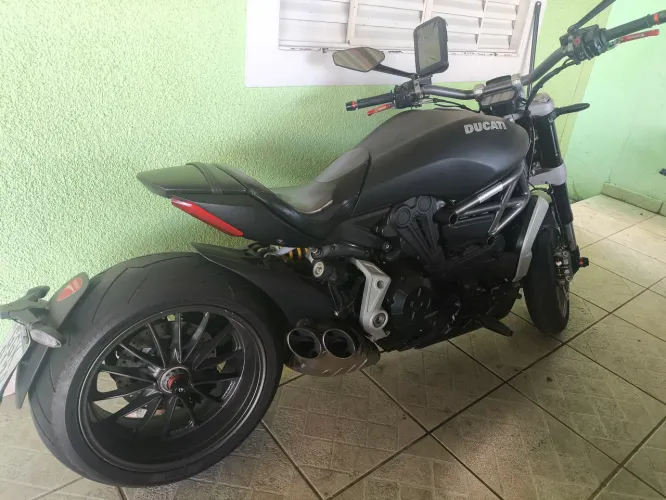 DUCATI X Diavel 2017 com 22 mil km - troco por Carro.