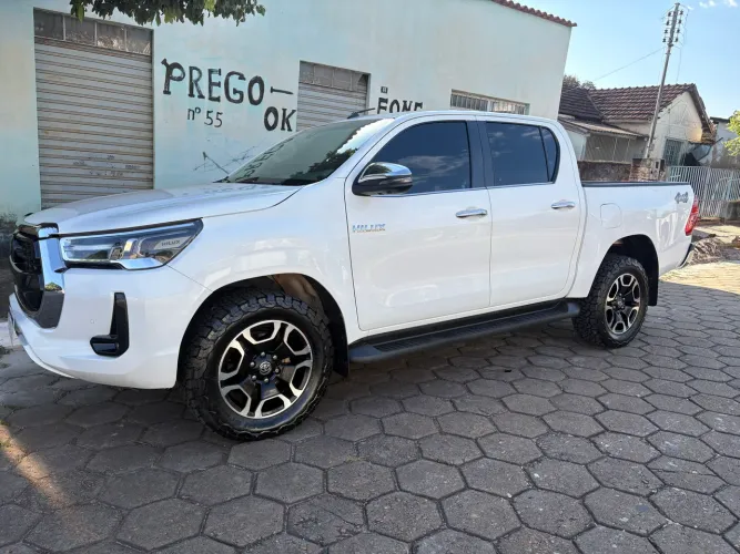 Toyota Hilux CD SRX 4X4 2.8 TDI 16V Diesel Aut. 2022