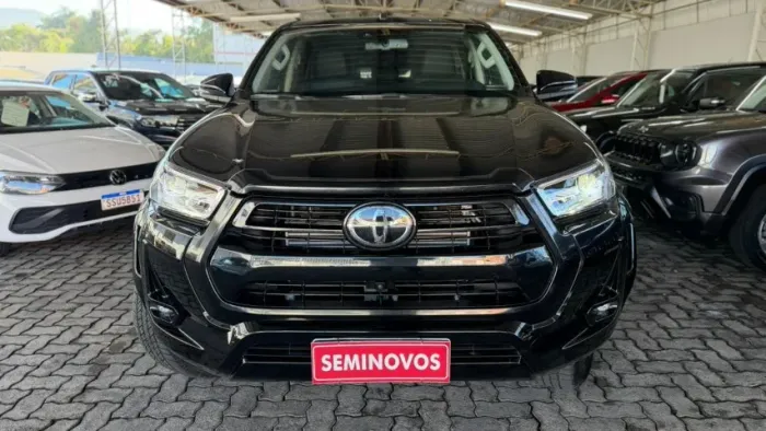 Toyota Hilux CD SRX 4X4 2.8 TDI 16V Diesel Aut. 2025