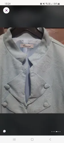 Vestido social ou de festa com lindos detalhes em relevo forrado