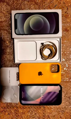 iPhone 12 64 GB semi novo nunca aberto