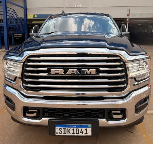 Ram 3500 Limited Longhorn 6.7 TB CD Diesel 2024