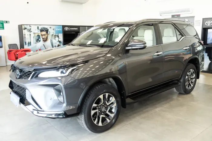 Toyota Hilux SW4 SRX Diamo. 4X4 2.8 TB DIE AUT 2024
