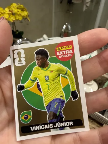 Figurinha Vini Jr legend Ouro