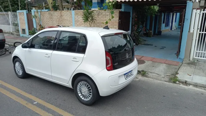 Volkswagen Up! Move 1.0 TSI Total Flex 12V 5P 2016