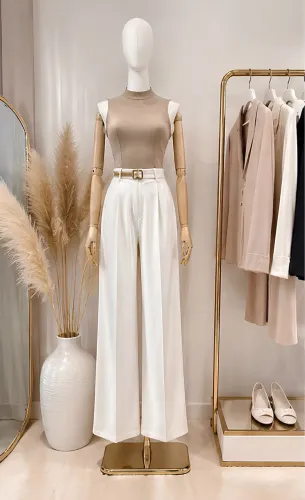 Manequim Feminino Luxo Articulado Base Dourada (Novo)