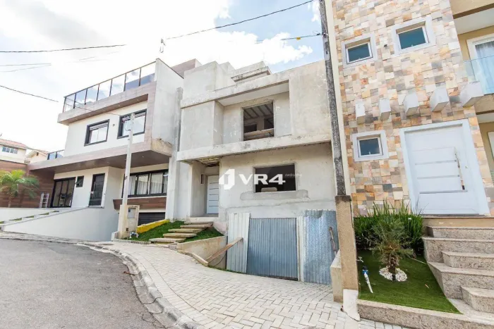 Sobrado à venda, 233 m² por R$ 1.380.000,00 - Pinheirinho - Curitiba/PR