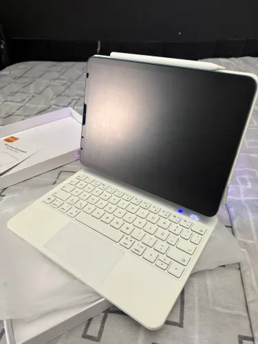 Capa Teclado IPad Air/10 geração